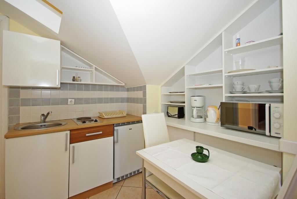 Apartments Villa Rose Sumartin Eksteriør bilde
