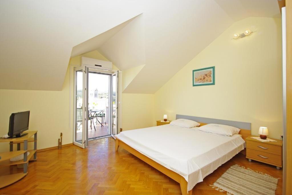 Apartments Villa Rose Sumartin Eksteriør bilde