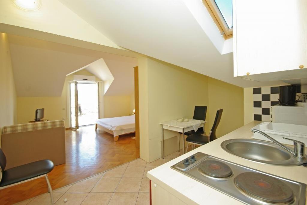 Apartments Villa Rose Sumartin Eksteriør bilde