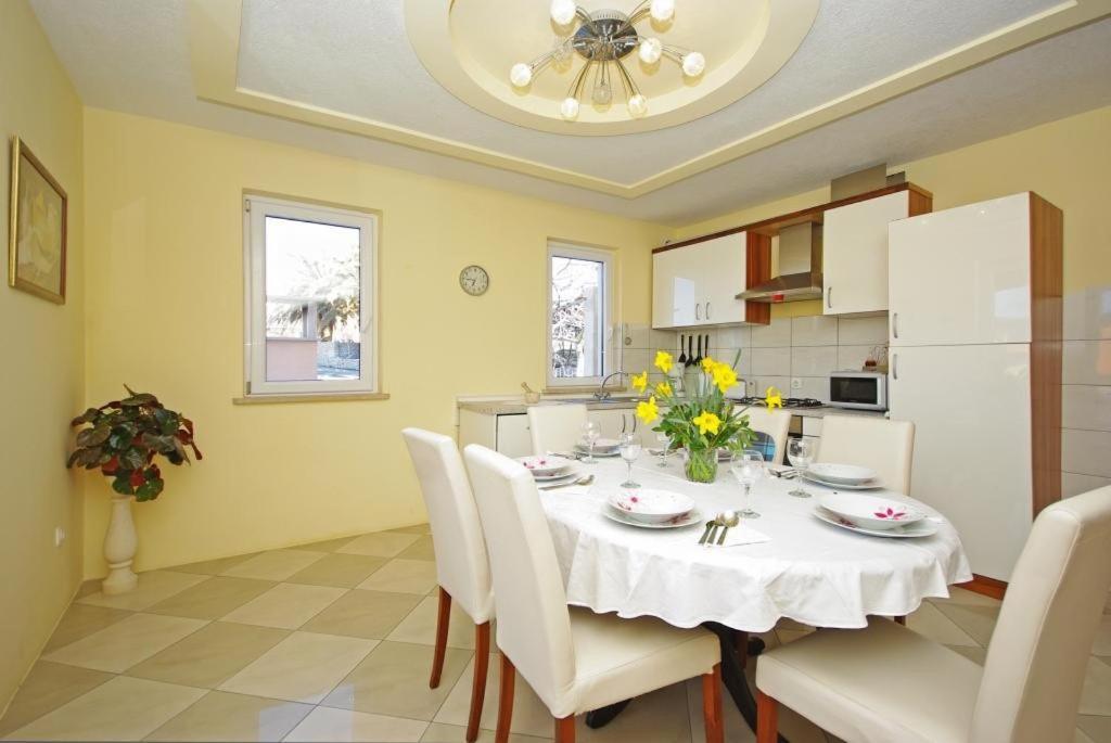 Apartments Villa Rose Sumartin Eksteriør bilde
