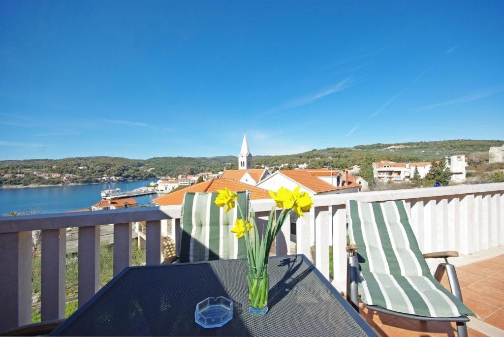 Apartments Villa Rose Sumartin Eksteriør bilde