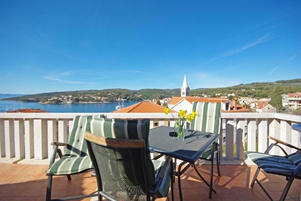 Apartments Villa Rose Sumartin Eksteriør bilde