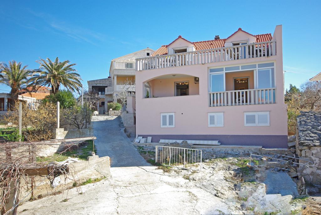 Apartments Villa Rose Sumartin Eksteriør bilde